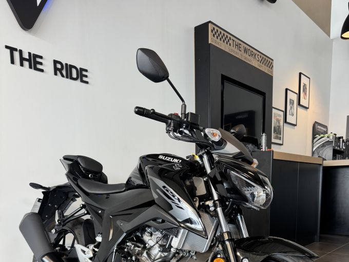 SUZUKI gsx-s 125 4