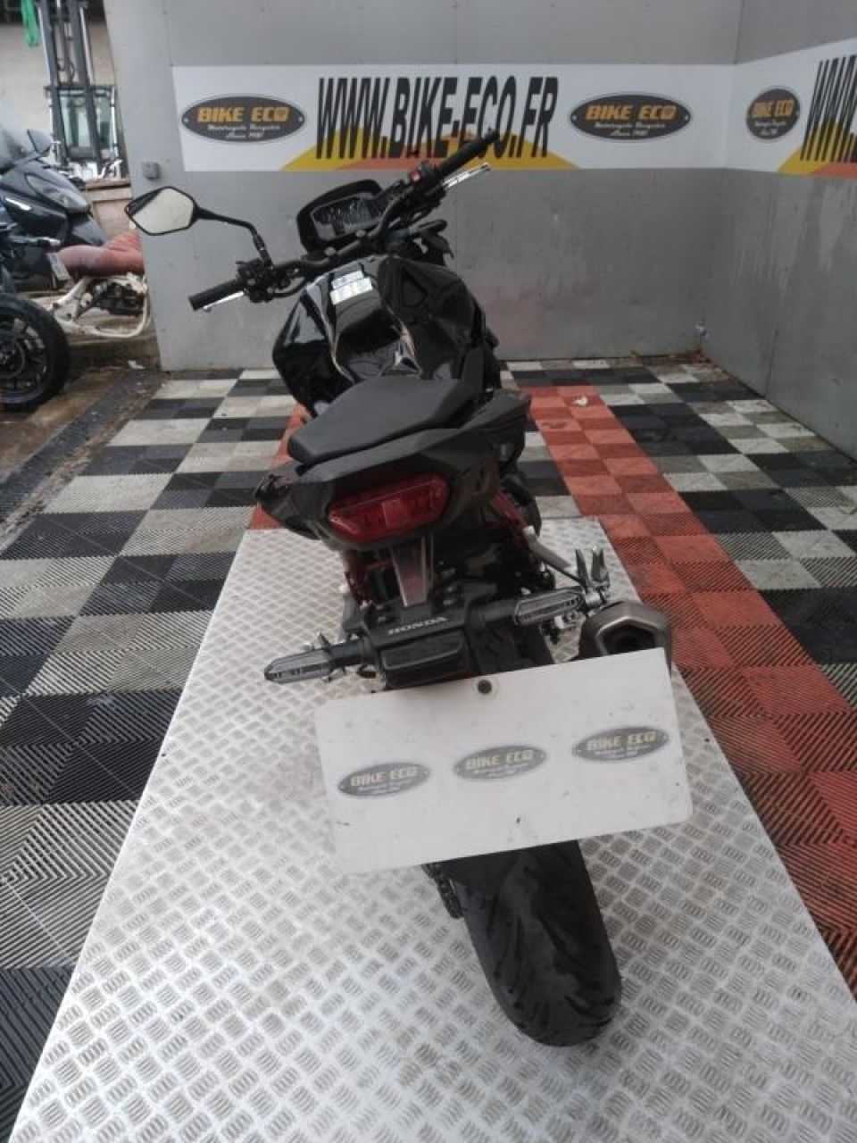 HONDA CB 750 HORNET 4