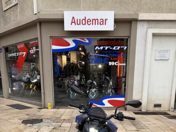 YAMAHA MT-09  Y-AMT 4