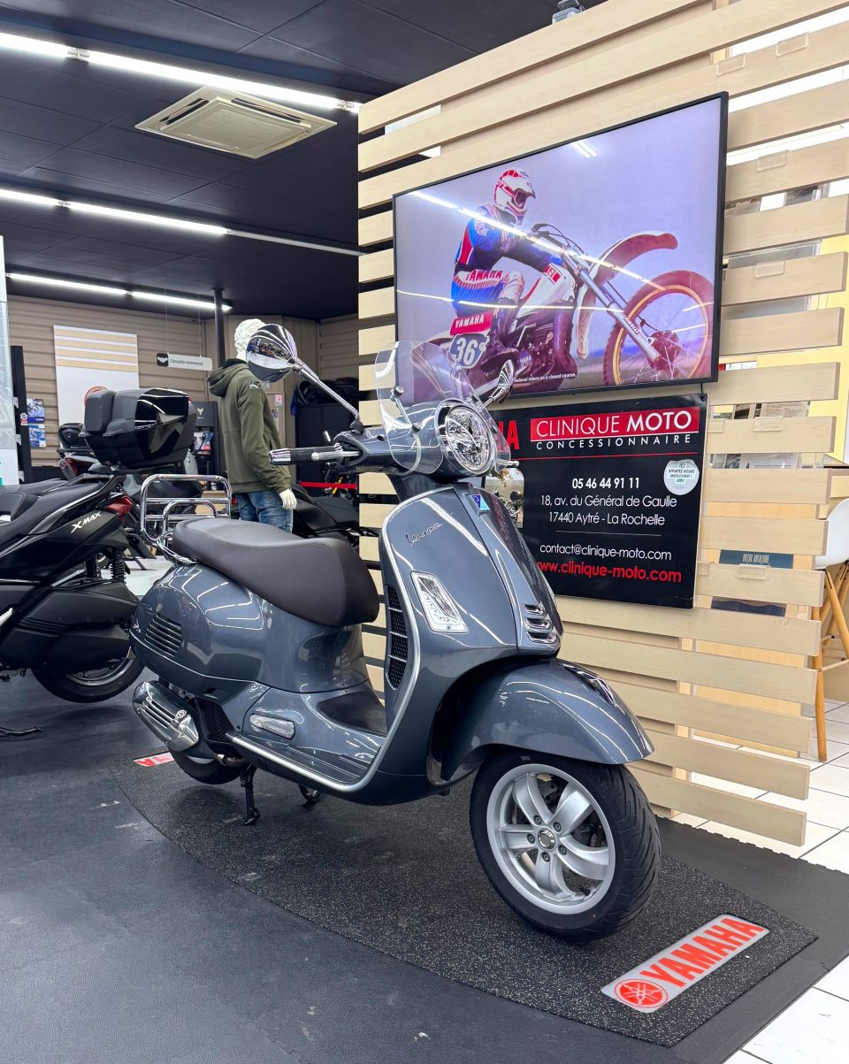 VESPA GTS 125IE SUPER 4