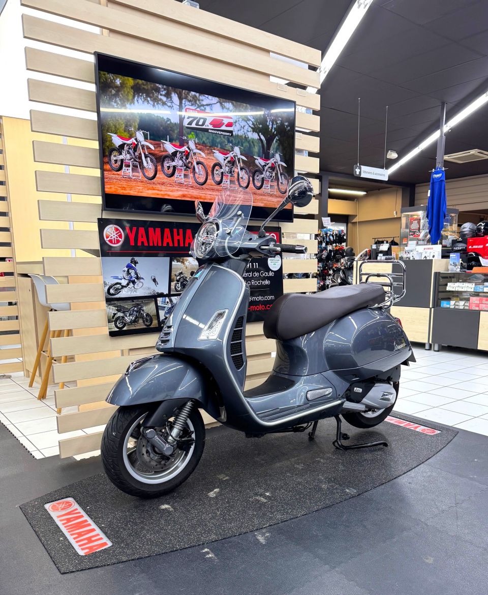 VESPA GTS 125IE SUPER 4