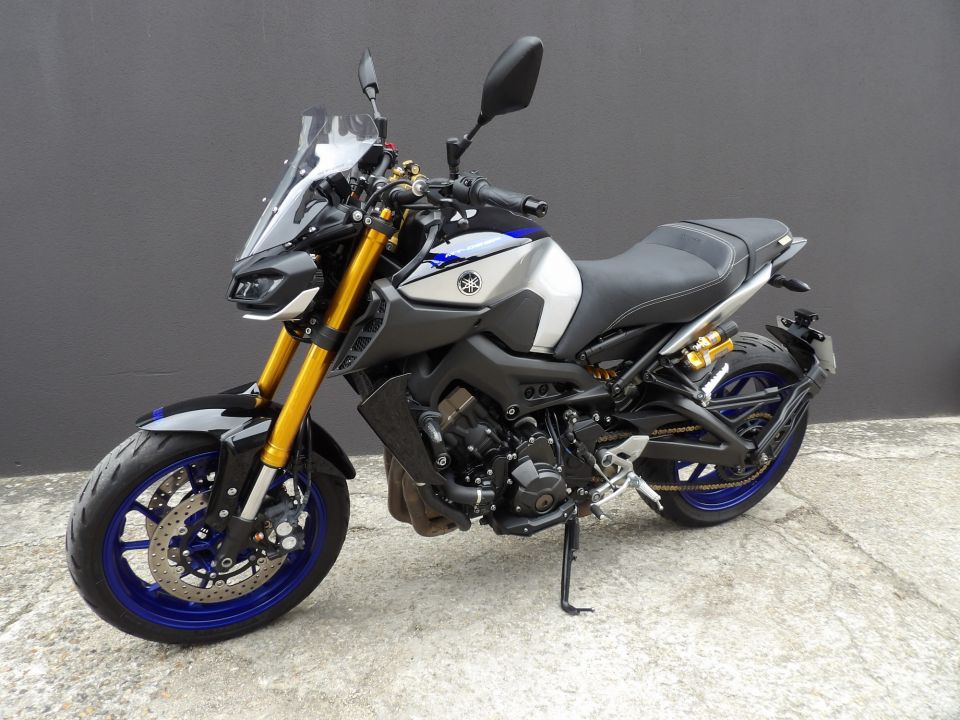 YAMAHA MT-09 SP 4