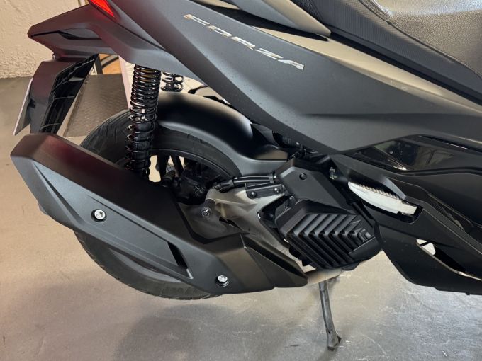 HONDA NSS FORZA  125AD 4
