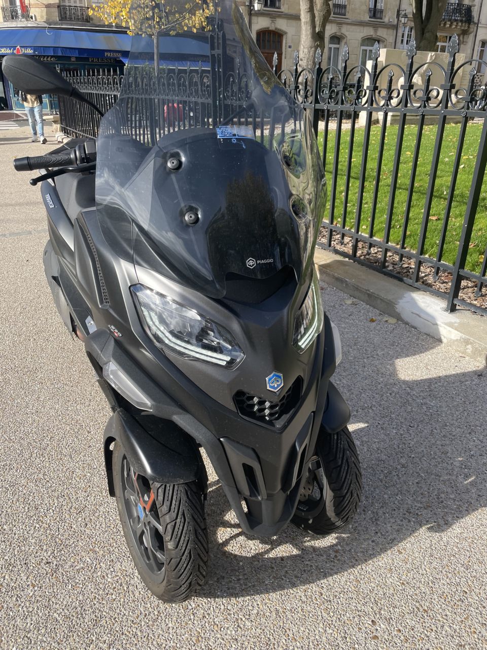 PIAGGIO MP3 530 HPE EXCLUSIVE 4