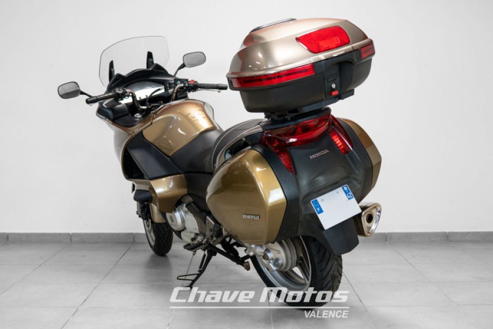 HONDA DEAUVILLE 700 4