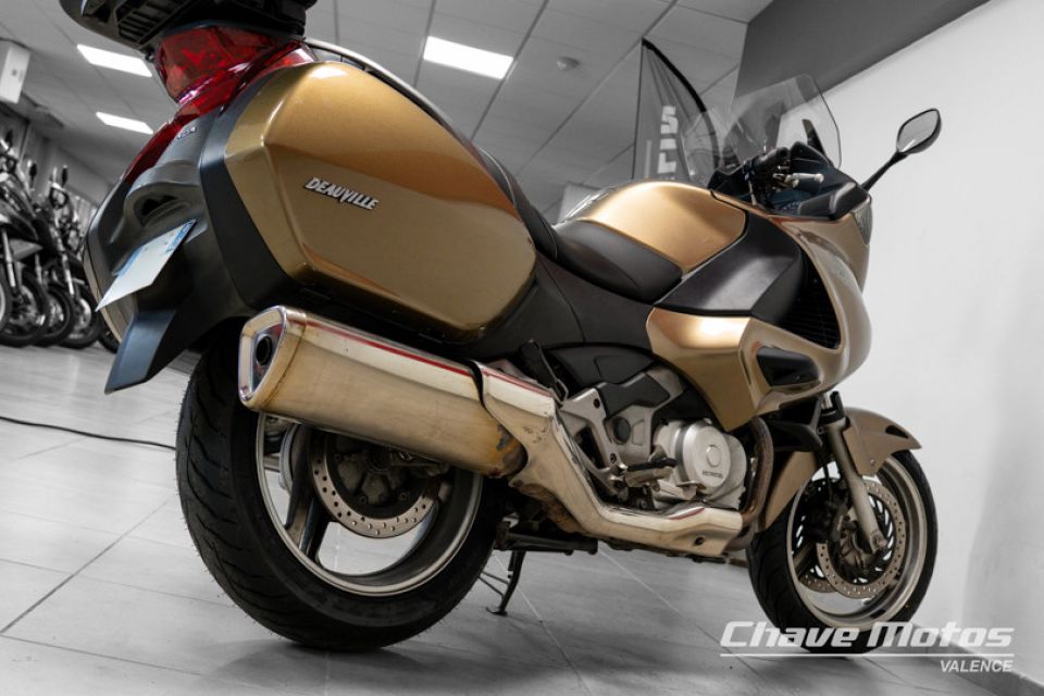 HONDA DEAUVILLE 700 4