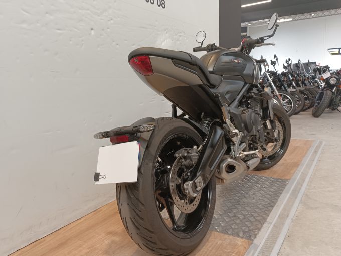 TRIUMPH 660 TRIDENT 4