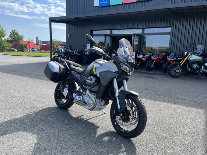 MOTO GUZZI STELVIO 4