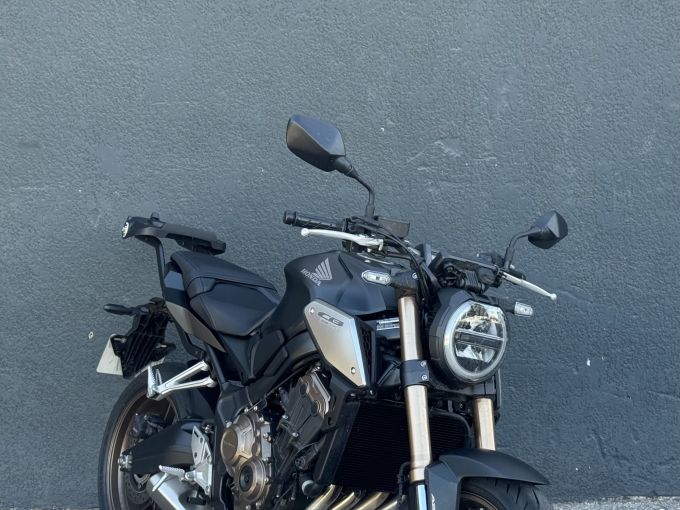 HONDA CB 650 R 4