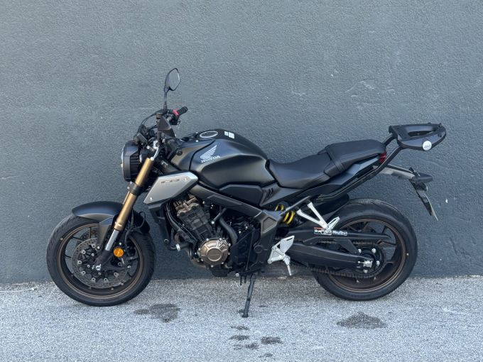 HONDA CB 650 R 4