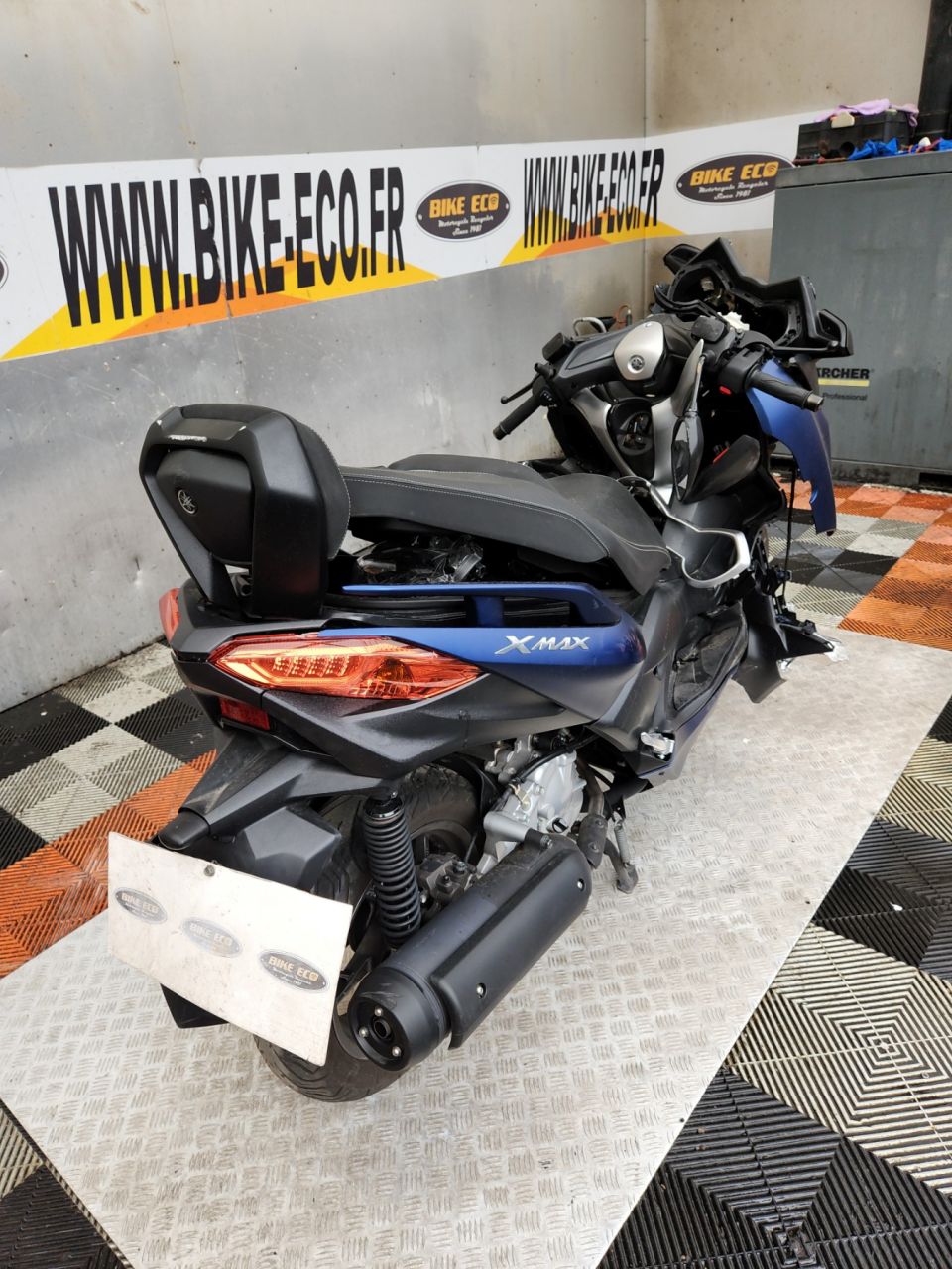 YAMAHA X-MAX 125 4