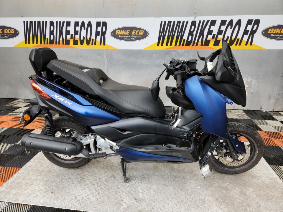YAMAHA X-MAX 125 4