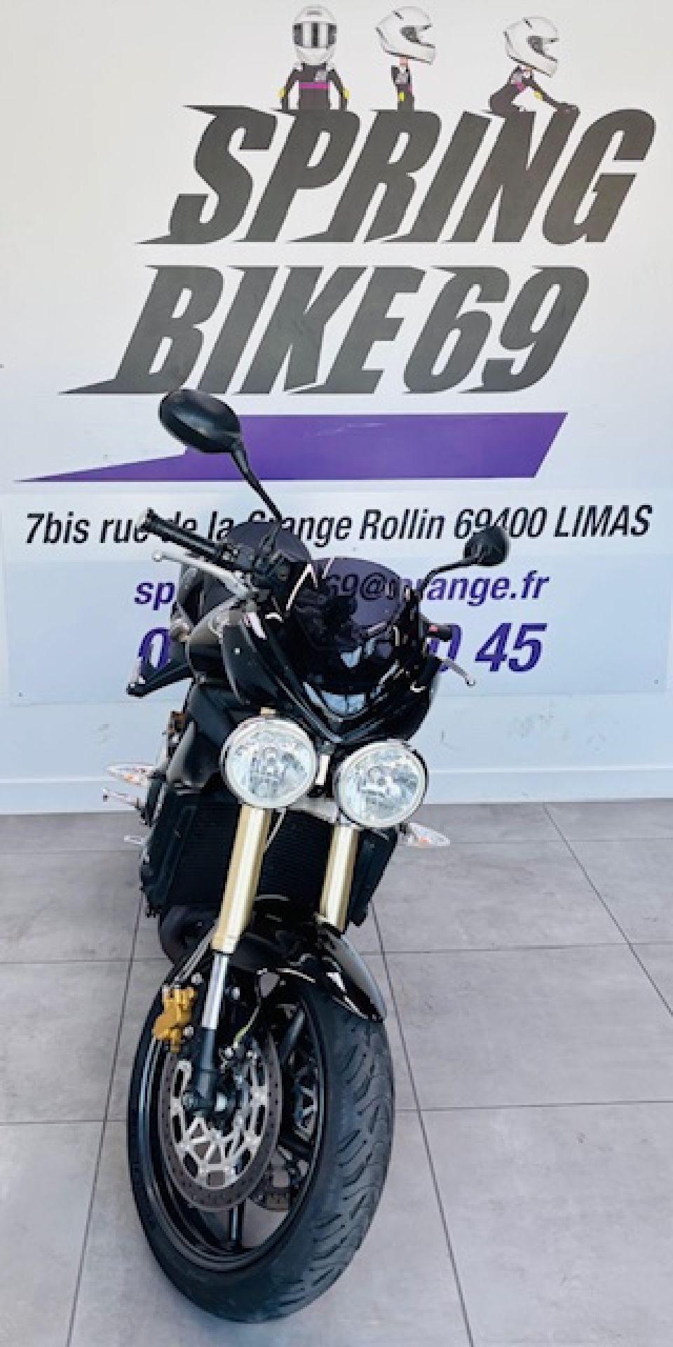 TRIUMPH STREET TRIPLE 675 4