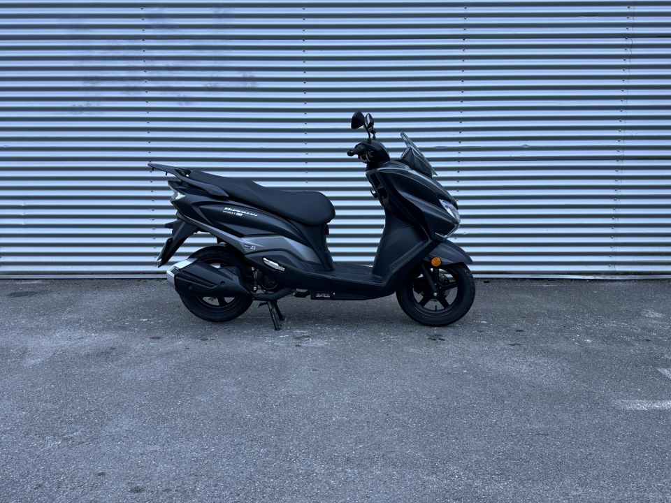 SUZUKI BURGMAN 125 4