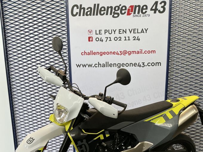 HUSQVARNA 701 SUPERMOTO 4