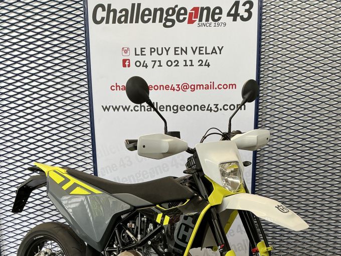 HUSQVARNA 701 SUPERMOTO 4