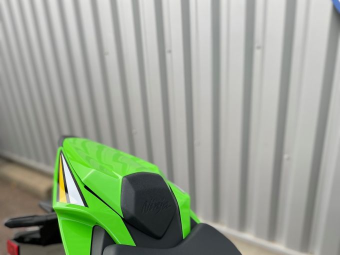 KAWASAKI ZX-6R 636 4