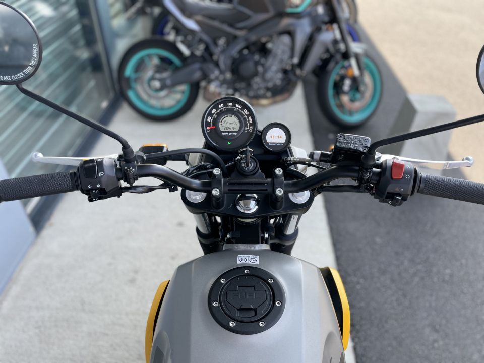 ROYAL ENFIELD SCRAM 411 4