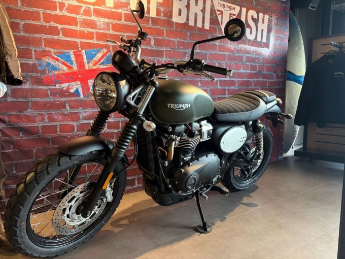 TRIUMPH SCRAMBLER 900 4