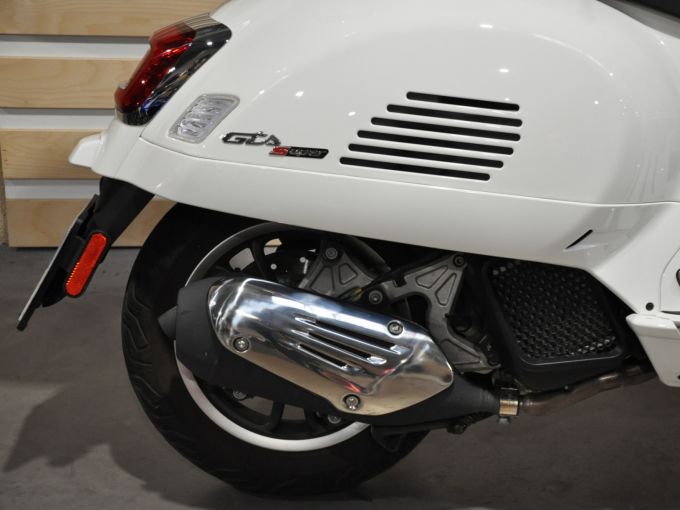 PIAGGIO VESPA 125 GTS 4