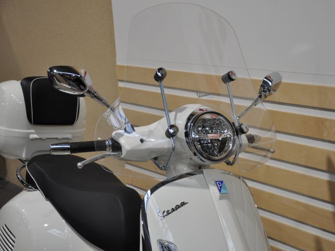 PIAGGIO VESPA 125 GTS 4