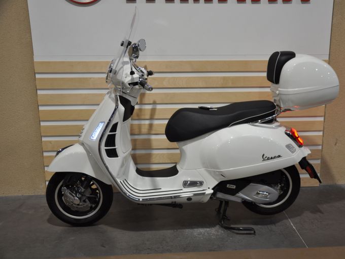 PIAGGIO VESPA 125 GTS 4
