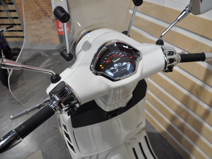 PIAGGIO VESPA 125 GTS 4