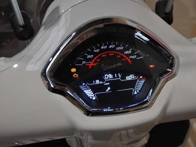 PIAGGIO VESPA 125 GTS 4