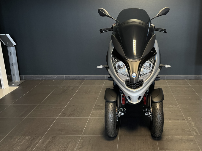 PIAGGIO MP3 300 HPE ABS ASR EURO5 4