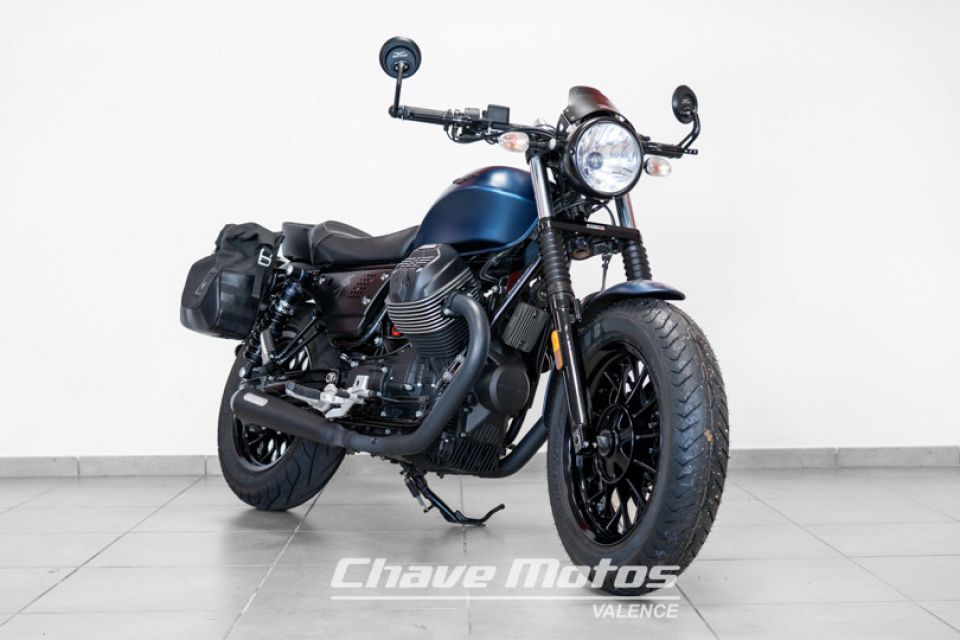 MOTO GUZZI V9 Bobber 850 4