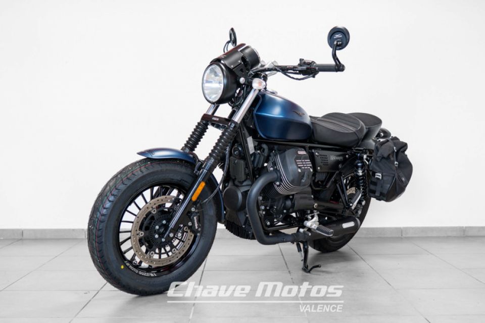 MOTO GUZZI V9 Bobber 850 4