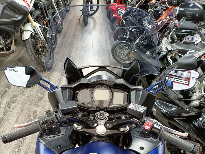 YAMAHA FJR 1300 AE 4
