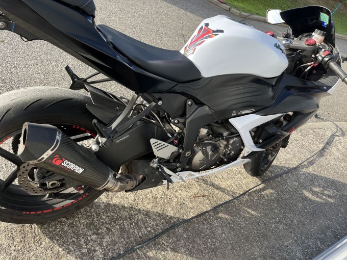 KAWASAKI ZX-6R 636 4