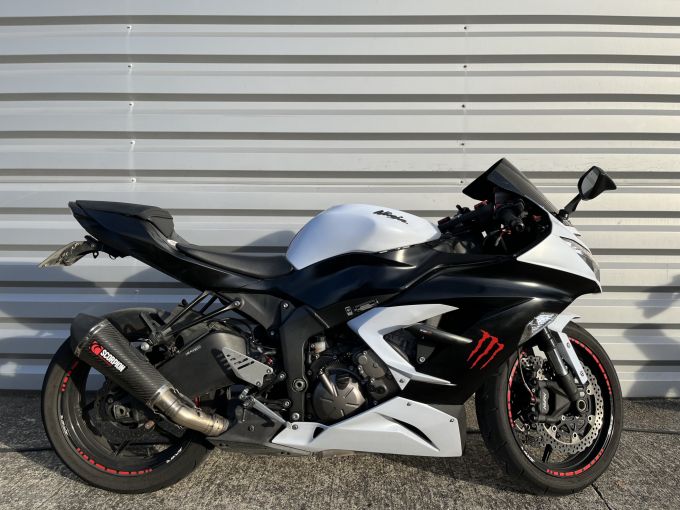 KAWASAKI ZX-6R 636 4