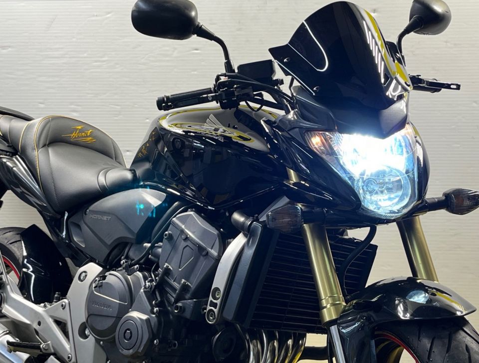 HONDA CB 600 F HORNET 4