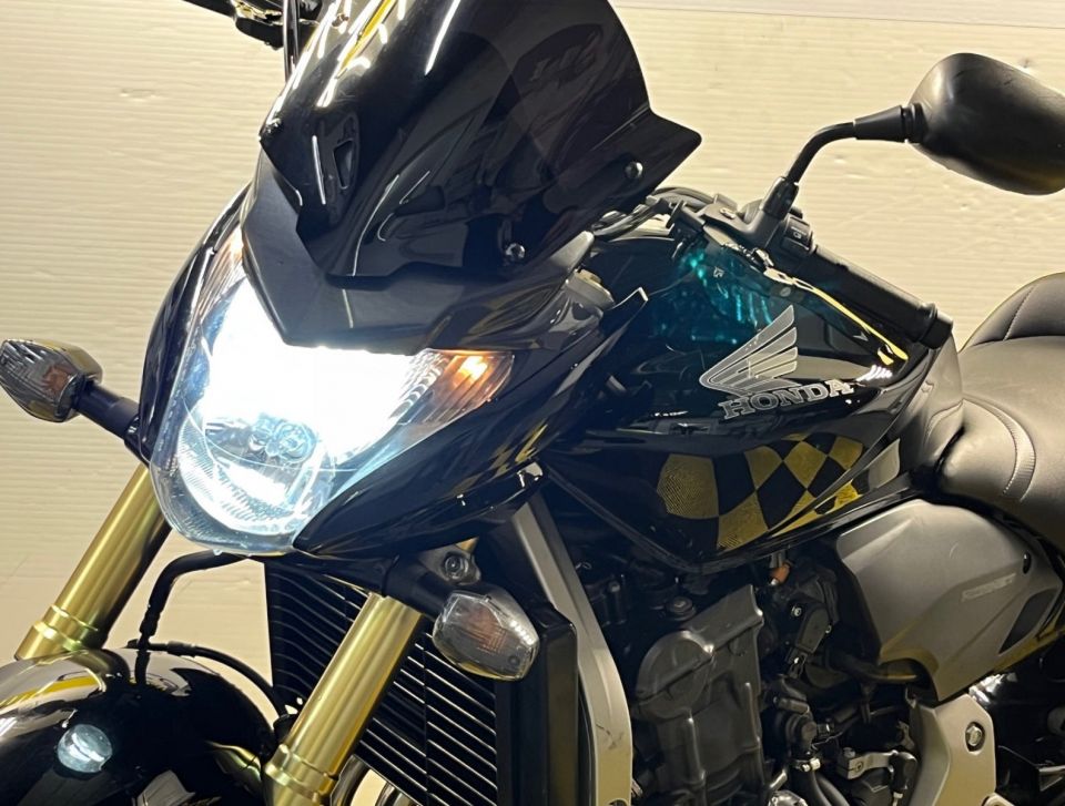 HONDA CB 600 F HORNET 4