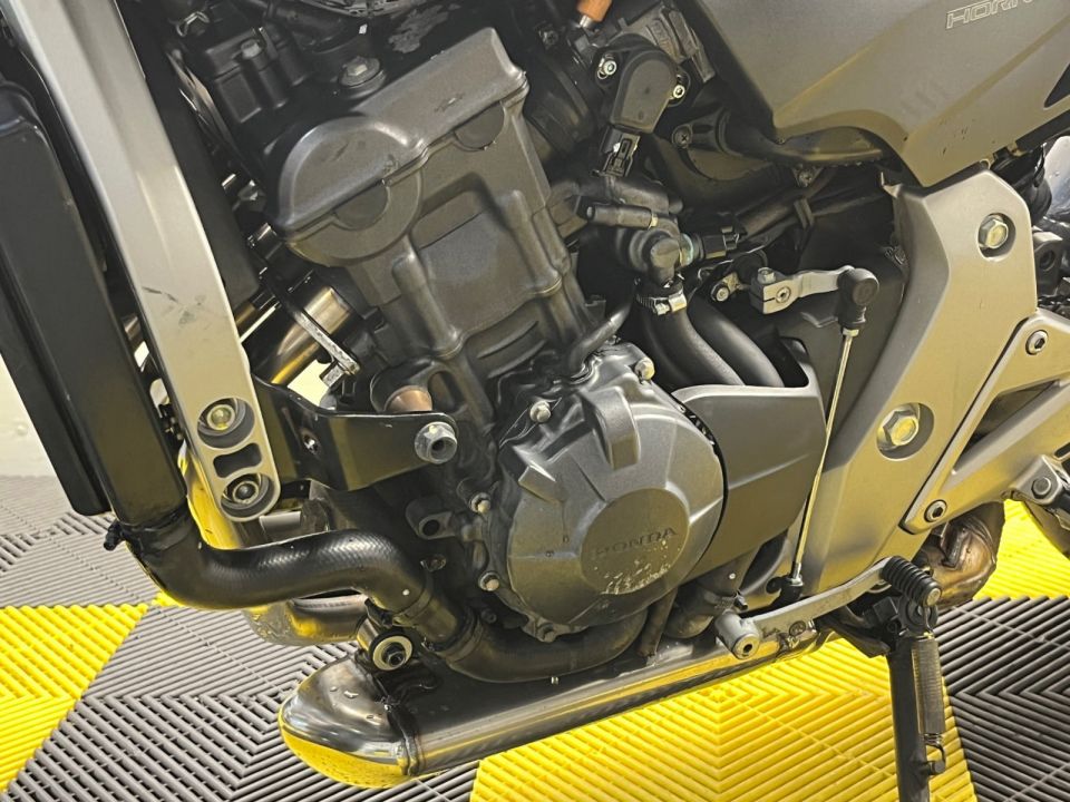 HONDA CB 600 F HORNET 4