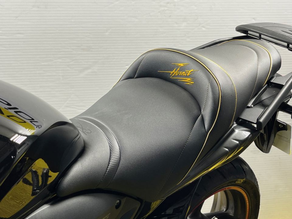 HONDA CB 600 F HORNET 4