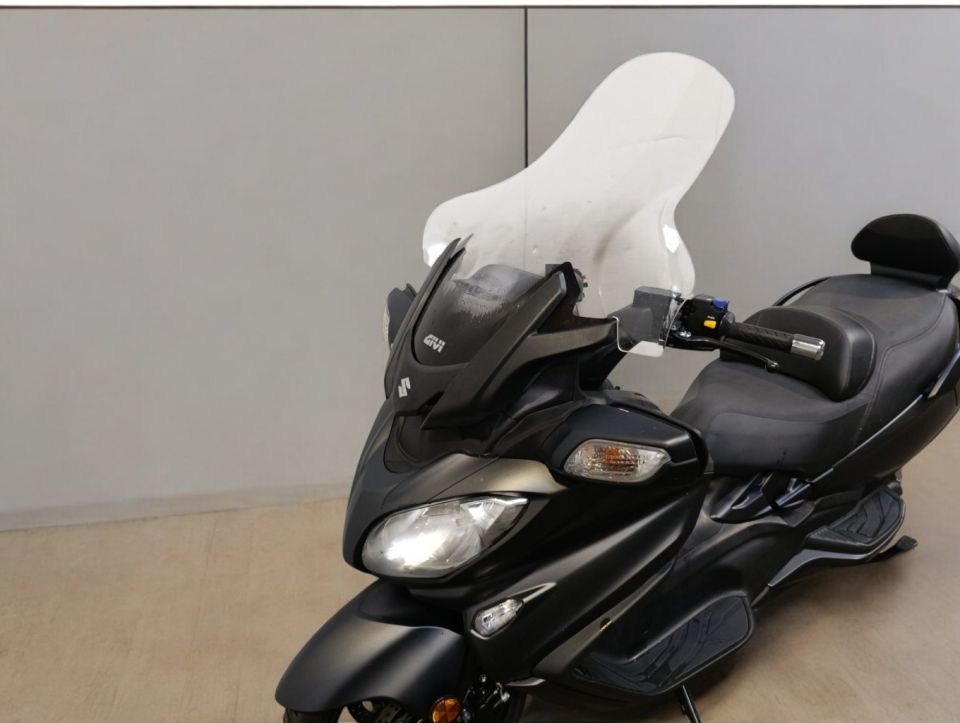 SUZUKI BURGMAN 650 4