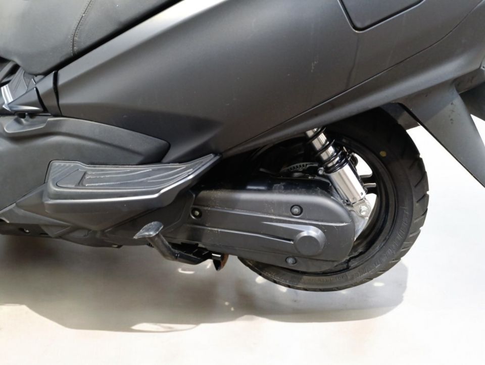 SUZUKI BURGMAN 650 4