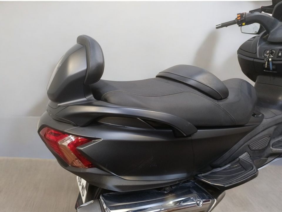 SUZUKI BURGMAN 650 4