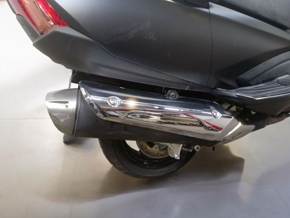 SUZUKI BURGMAN 650 4