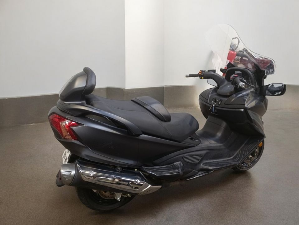 SUZUKI BURGMAN 650 4