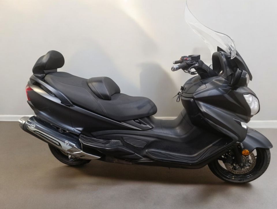 SUZUKI BURGMAN 650 4