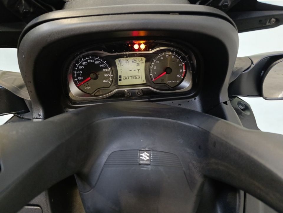 SUZUKI BURGMAN 650 4