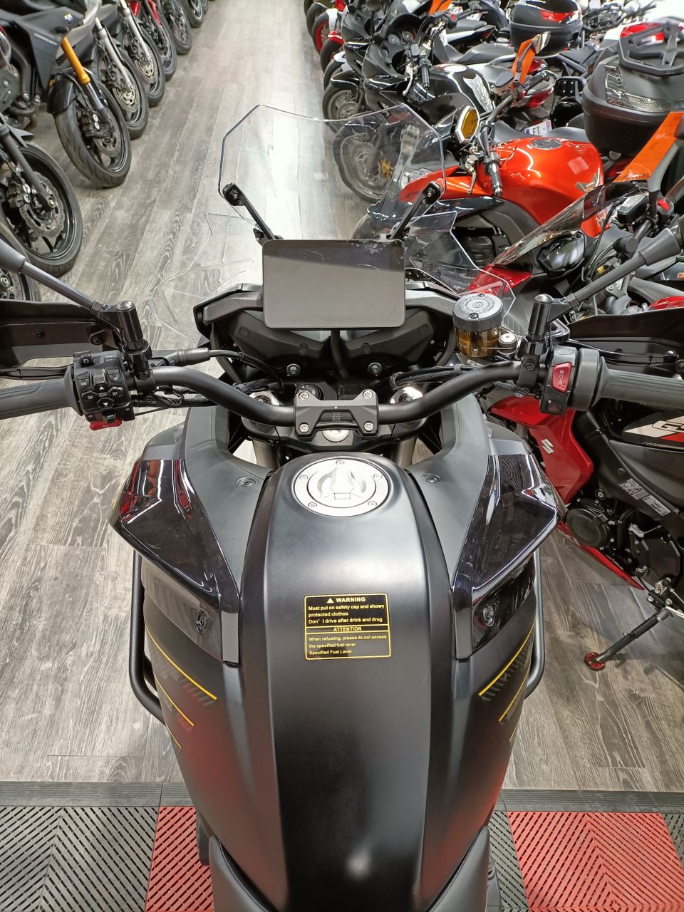 QJ MOTOR SRT 900 SX 4