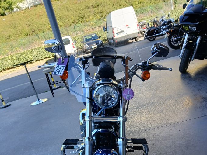 HARLEY-DAVIDSON SPORTSTER 883 LOW 4