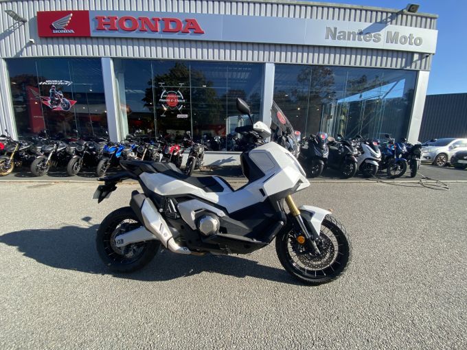 HONDA X-ADV 4