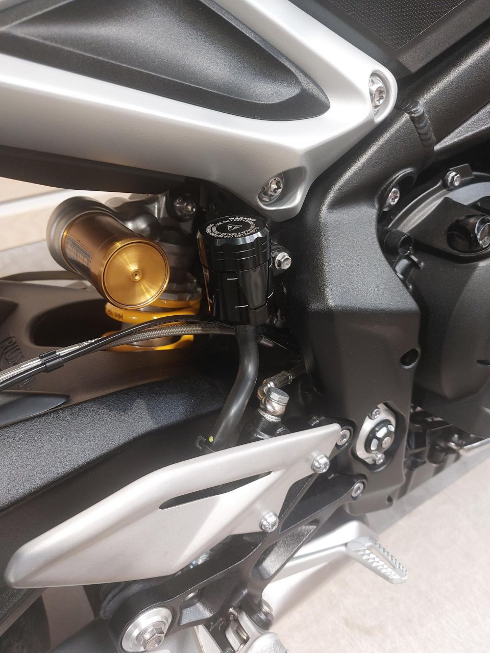 TRIUMPH STREET TRIPLE 765 RS 4