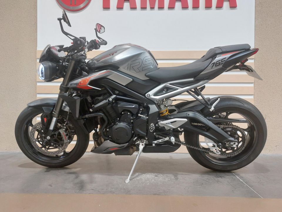 TRIUMPH STREET TRIPLE 765 RS 4